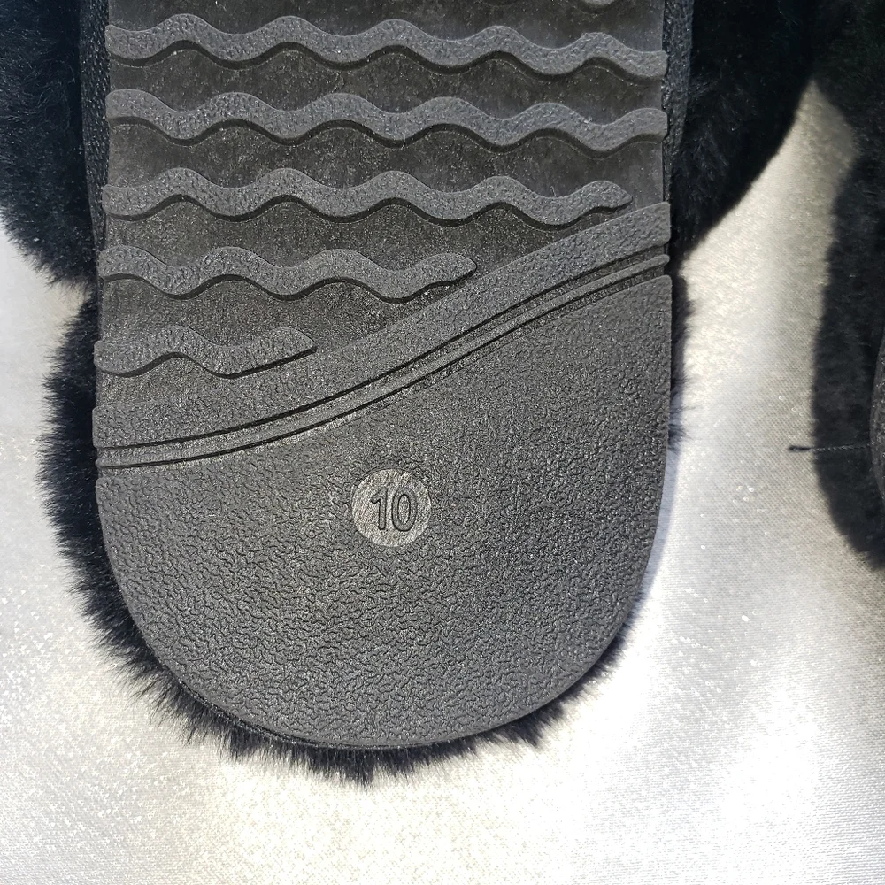 PATRICIA GREEN Mt. Hood Shearling Crisscross Slippers - Picture 6 of 7